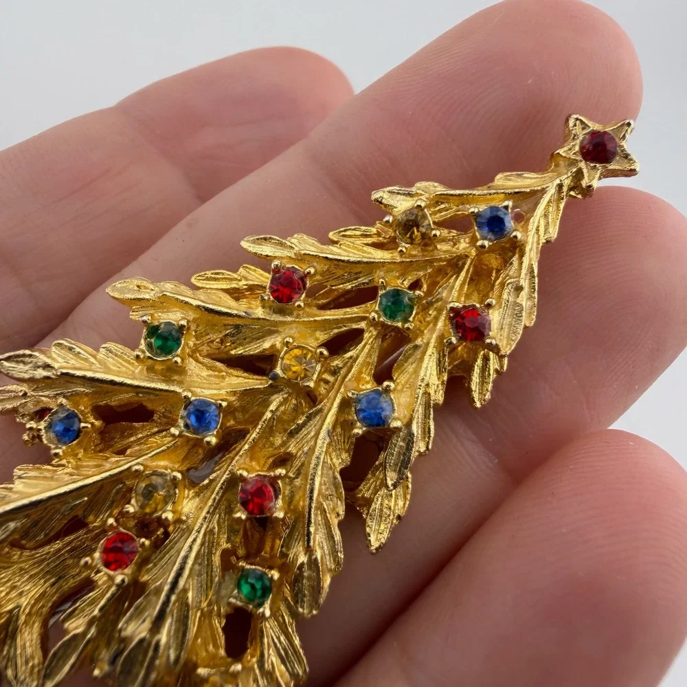 Gold Tone Christmas Tree Rhinestone Holiday Brooch Pin